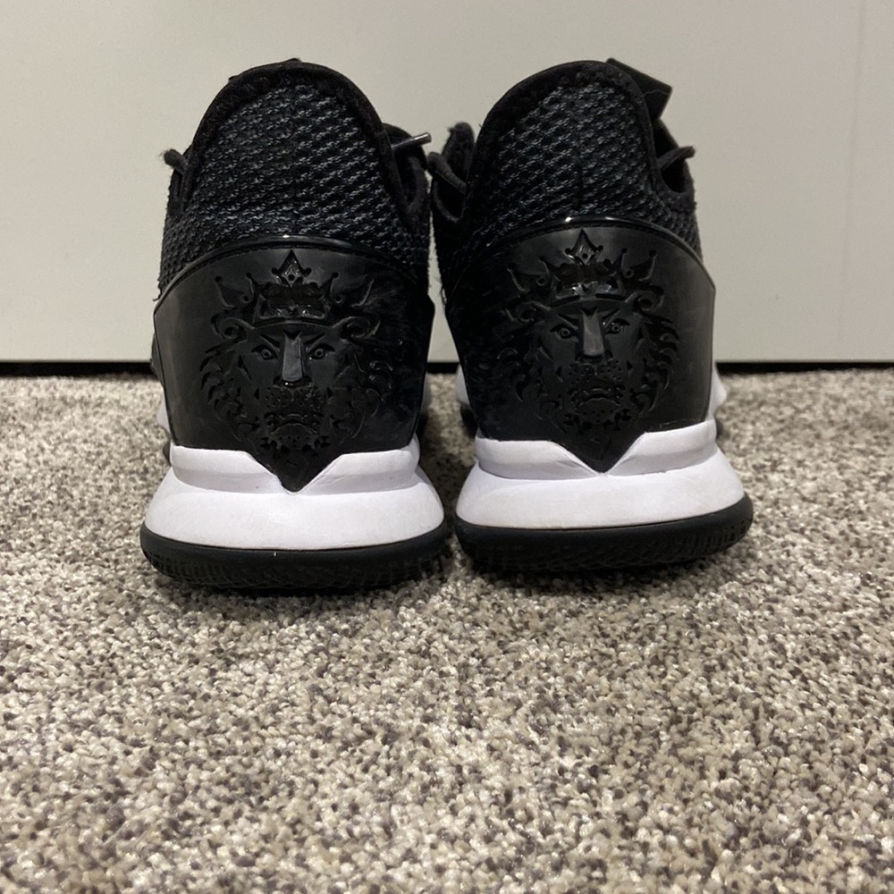 witness 4 basketball shoe